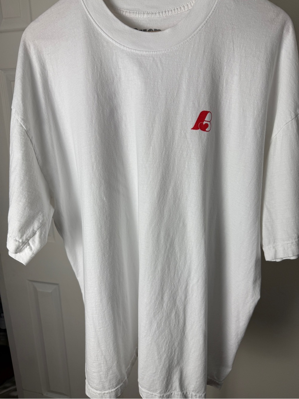 Bueno White Short Sleeve Crewneck T-Shirt with Red Chest Logo
